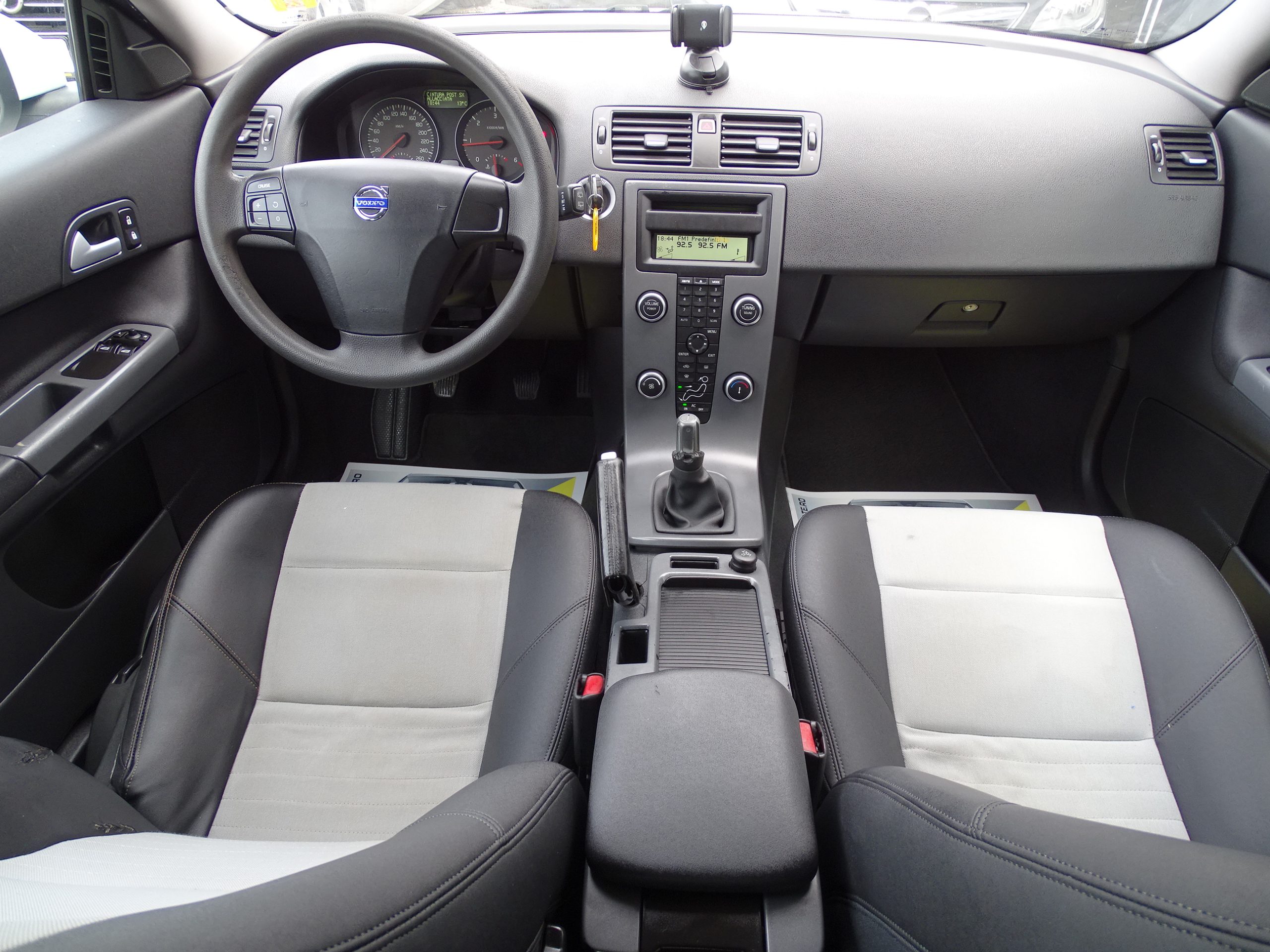 VOLVO C30 1.6D 2009 XENON PIELE
