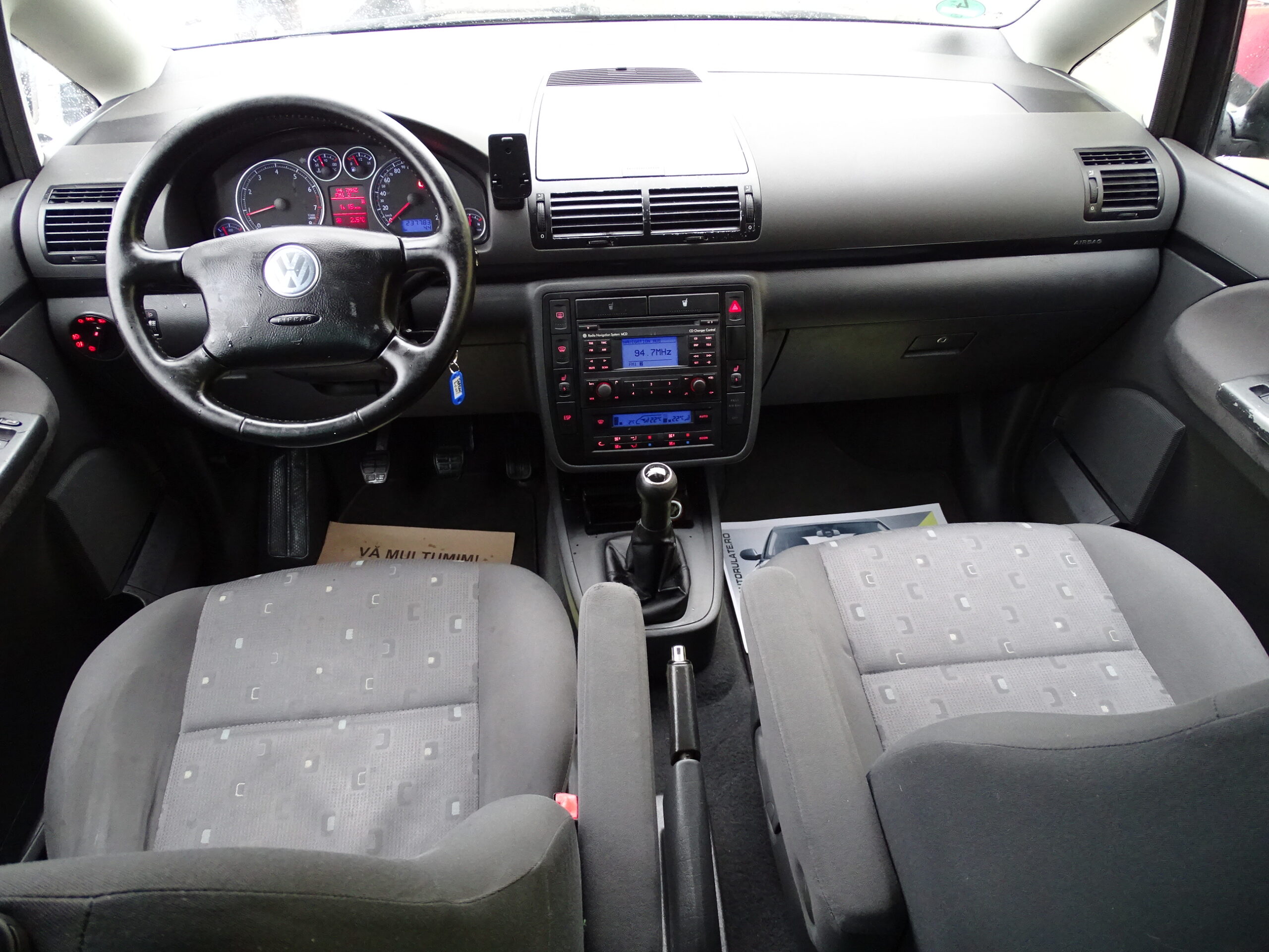 VW SHARAN 2.0 MPI 7 LOCURI 2007