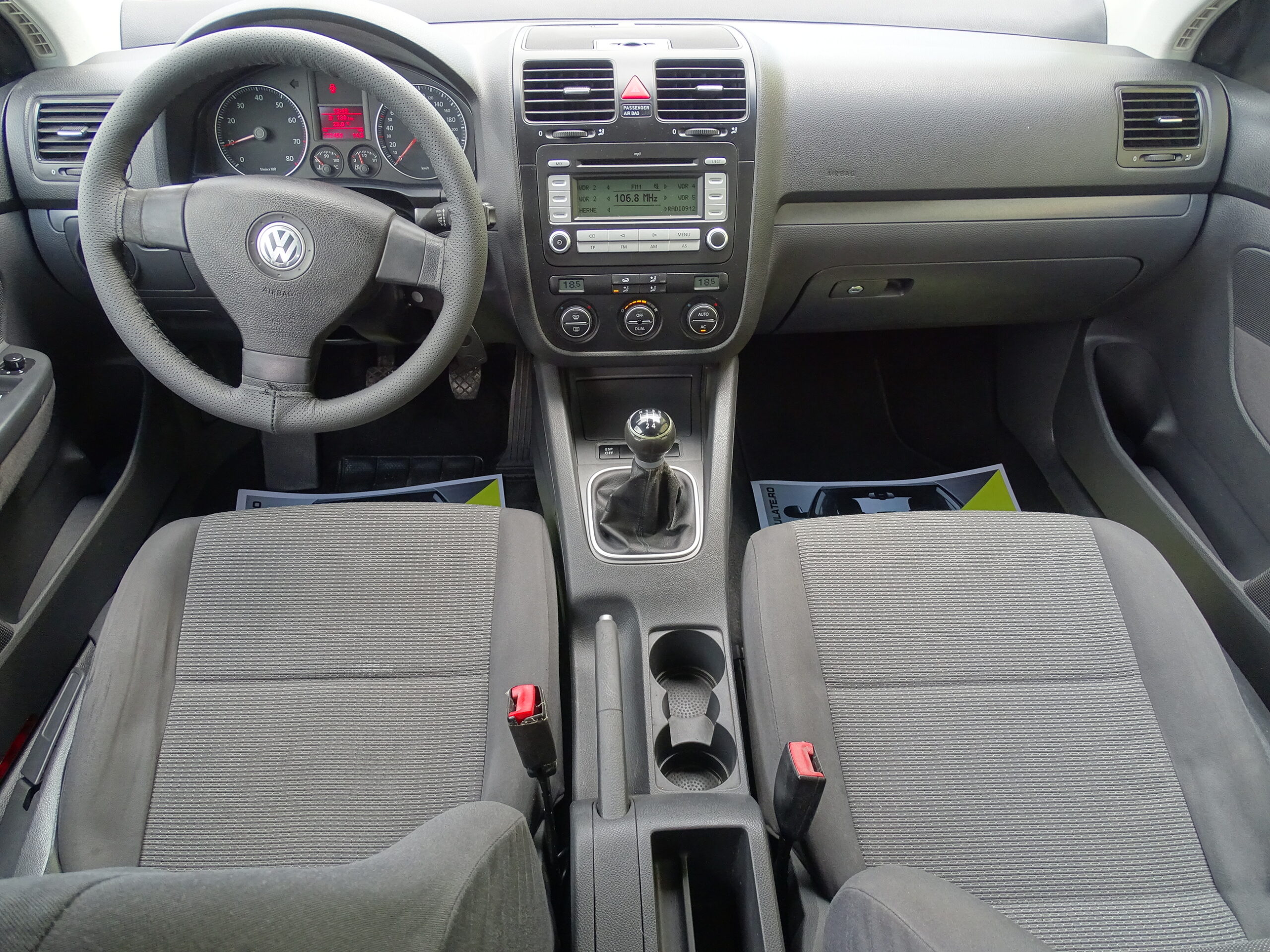VW GOLF V 1.6 MPI